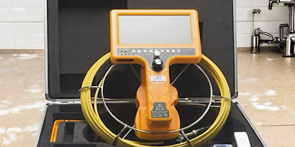 Image of professional leak detection camera and equipment